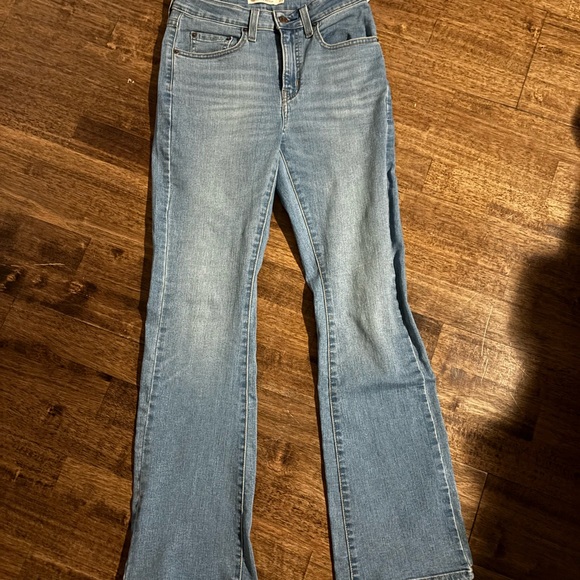Levi’s High Rise Bootcut Jeans - Picture 3 of 4